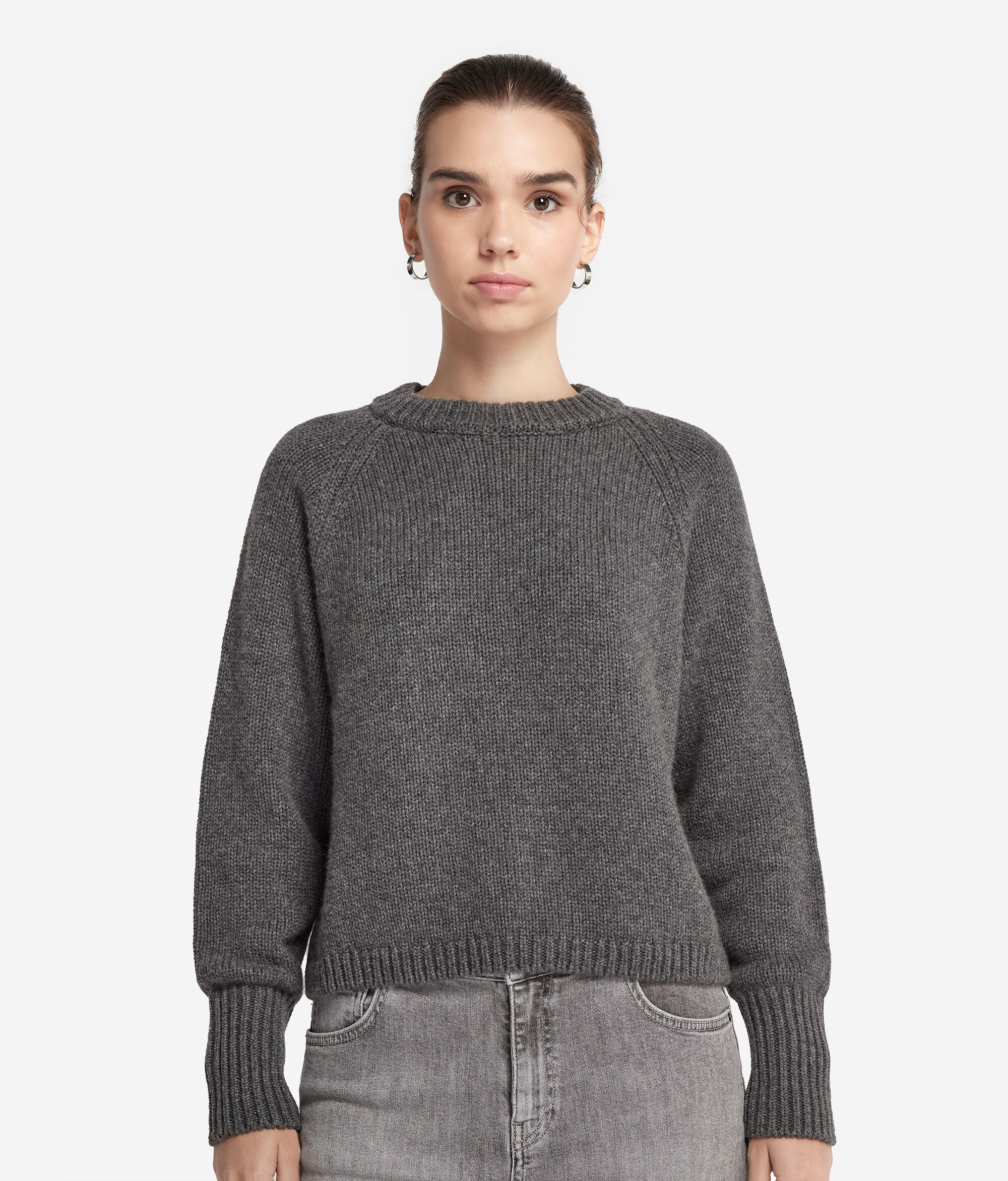 Round-Neck Cashmere Tricot Jumper