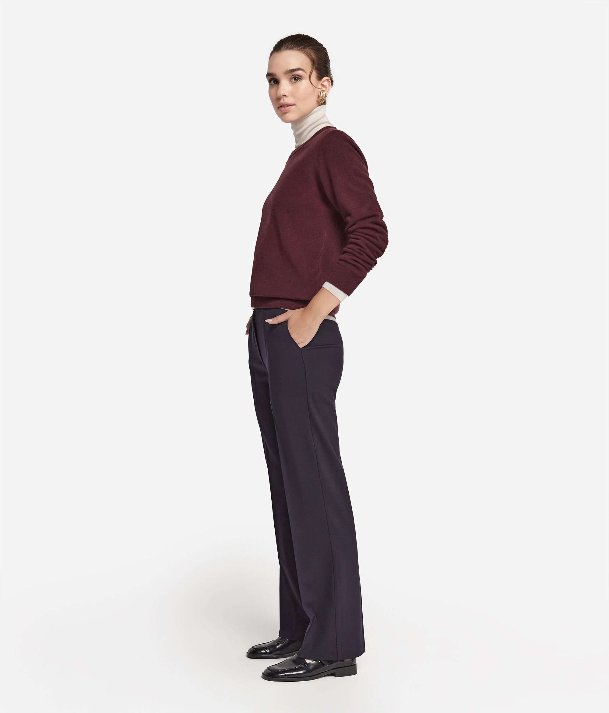Long-Sleeved Ultrasoft Cashmere Round-Neck Jumper
