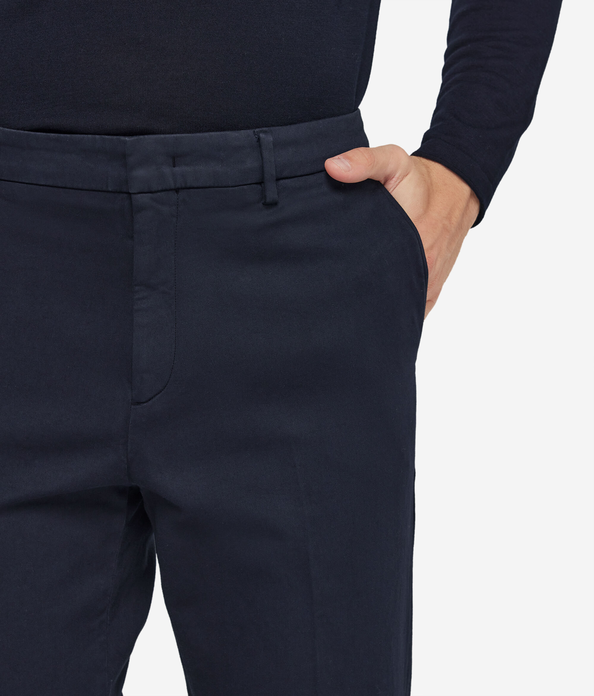 チノパンツ