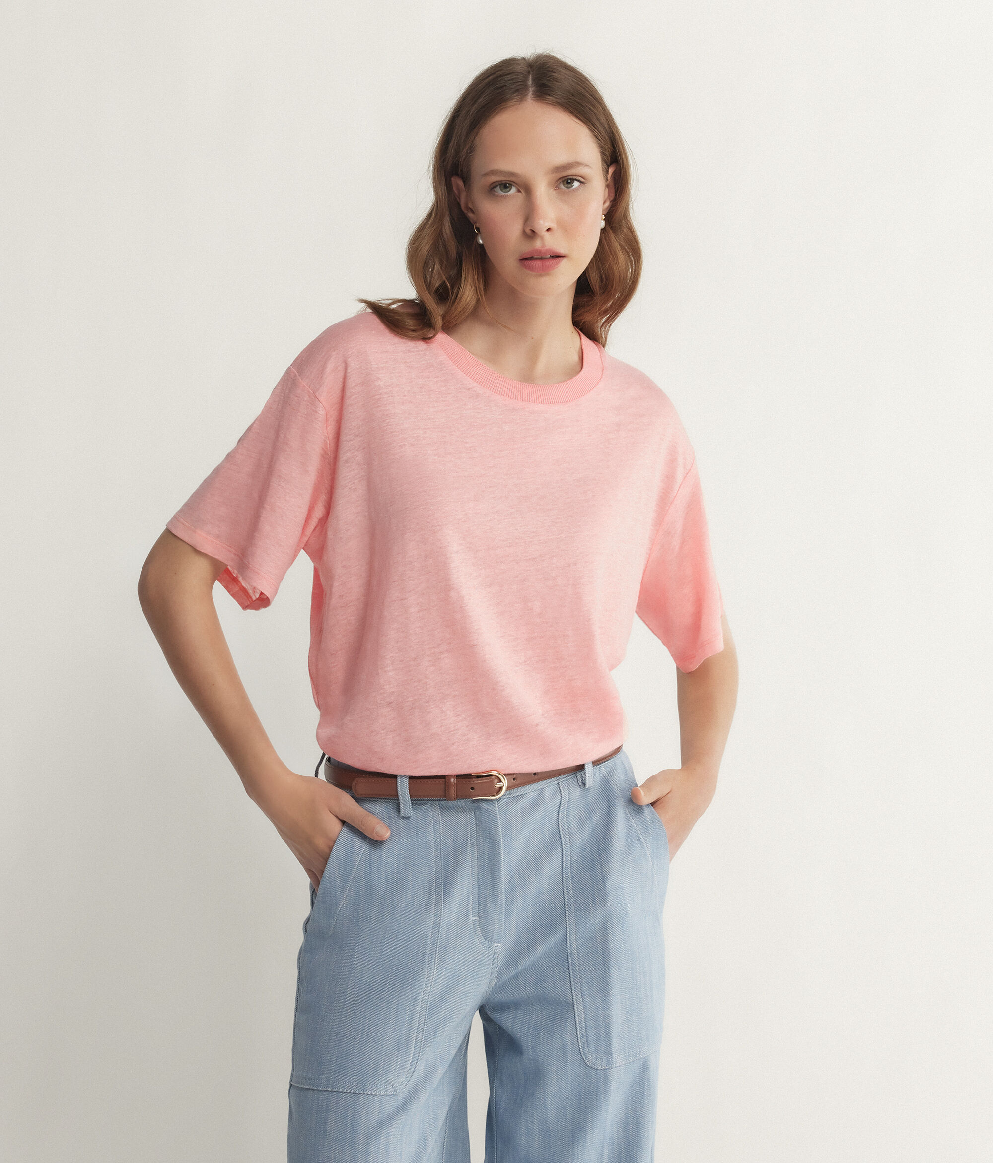 T-Shirt mit Rundhalsausschnitt aus Leinen mit Stricksaum
