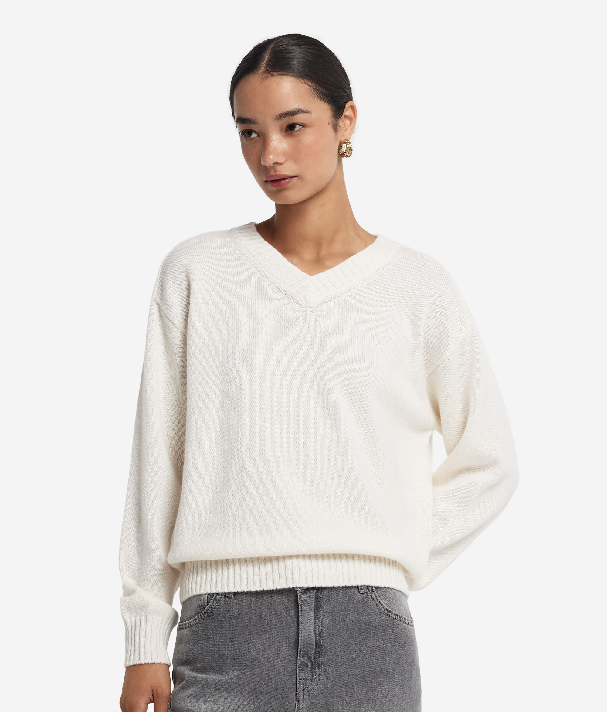 Ultrasoft Cashmere V-Neck Jumper with Set-In Sleeves