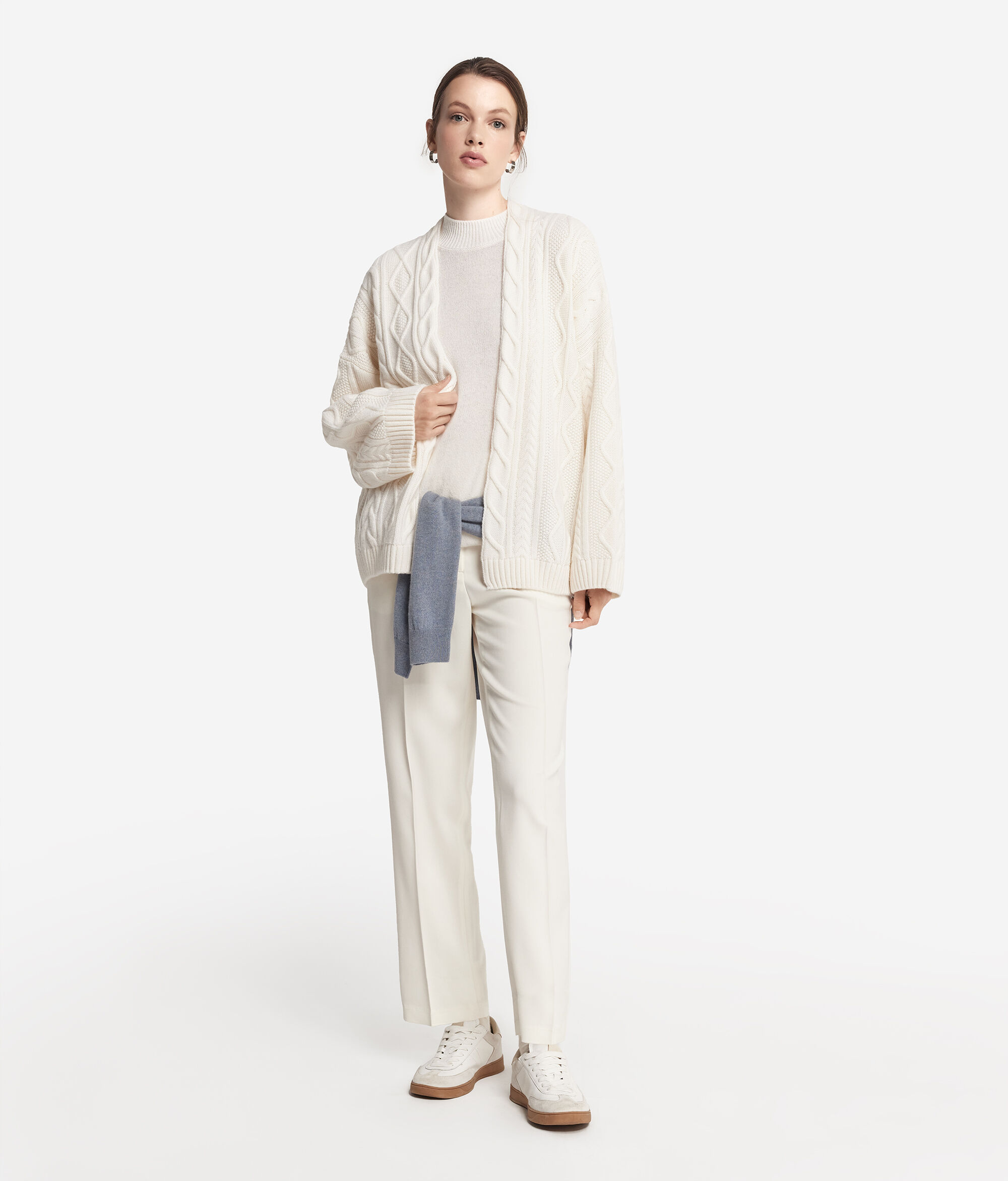 Cashmere Cape with Different Cable Stitches Pattern