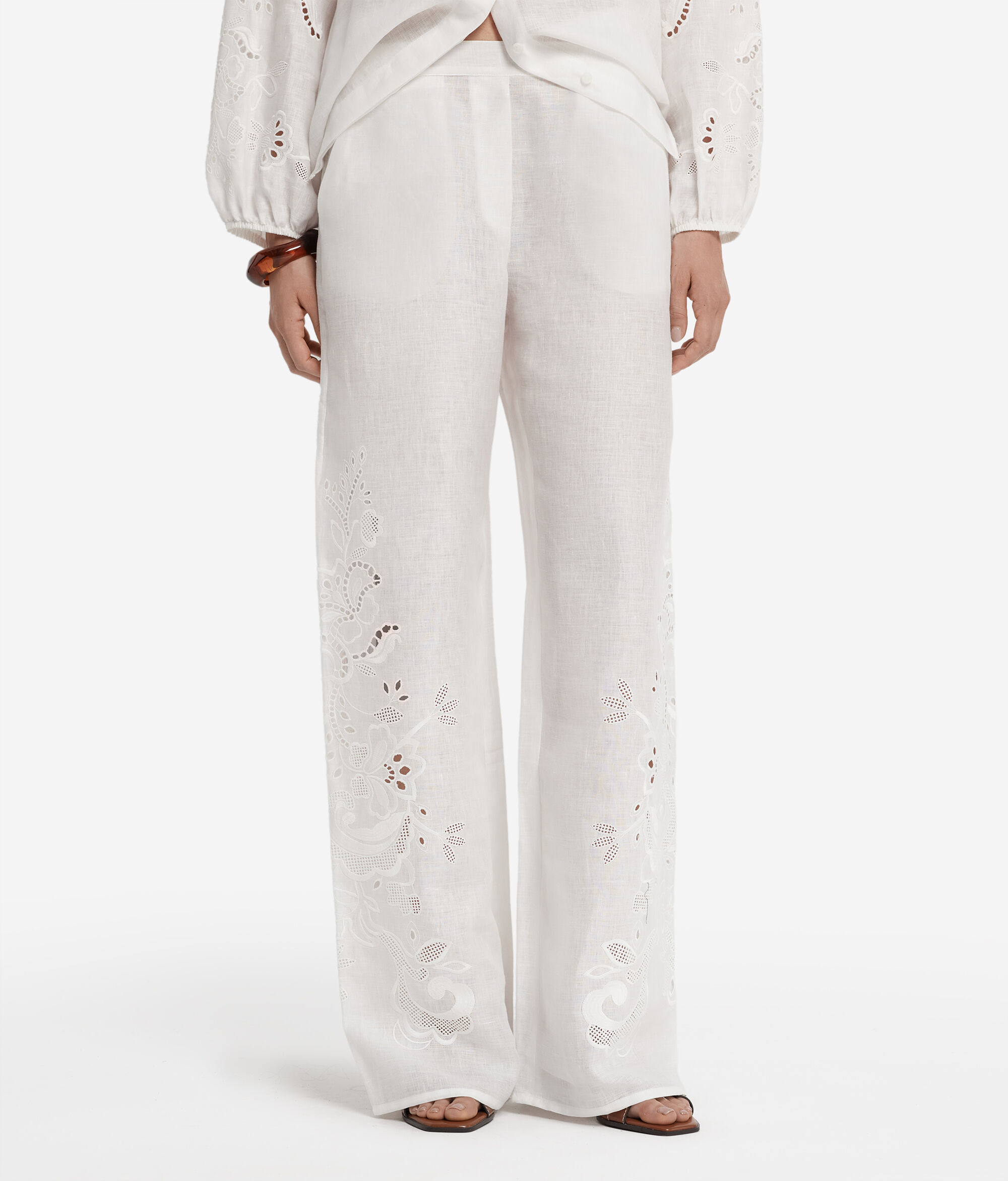Pantalon brodé en lin