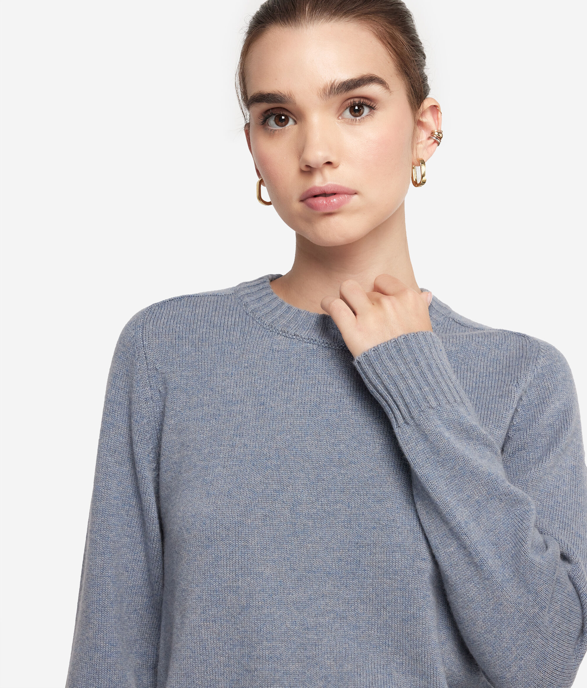 Ultrasoft Cashmere Crewneck Sweater with Set-in Sleeves