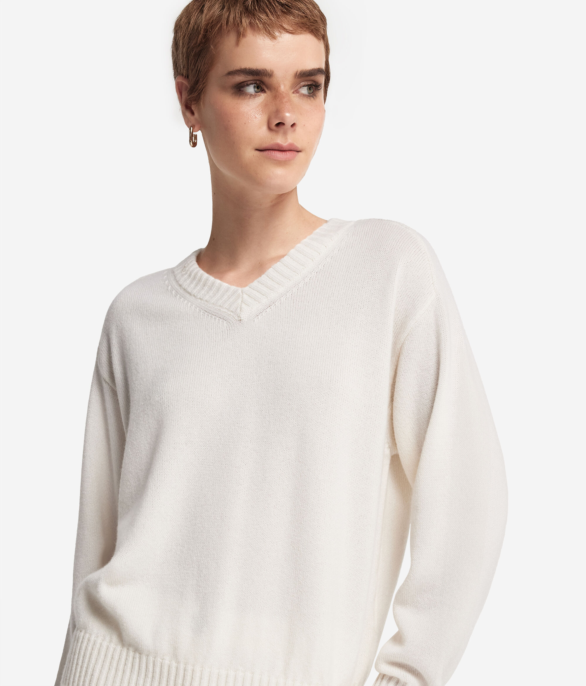 Ultrasoft Cashmere V-Neck Jumper with Set-In Sleeves