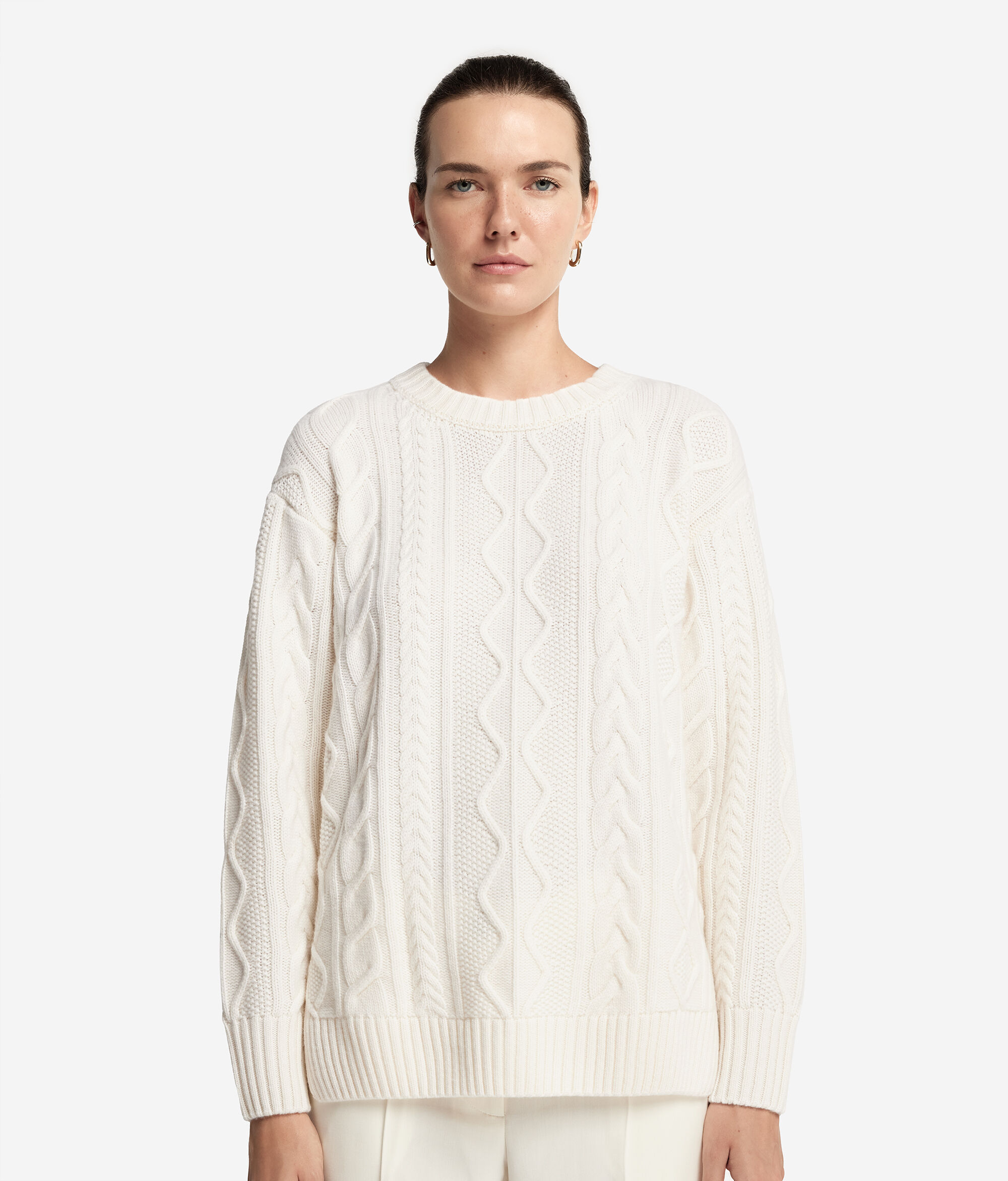 Cable Knit Ultrasoft Cashmere Round-Neck Jumper