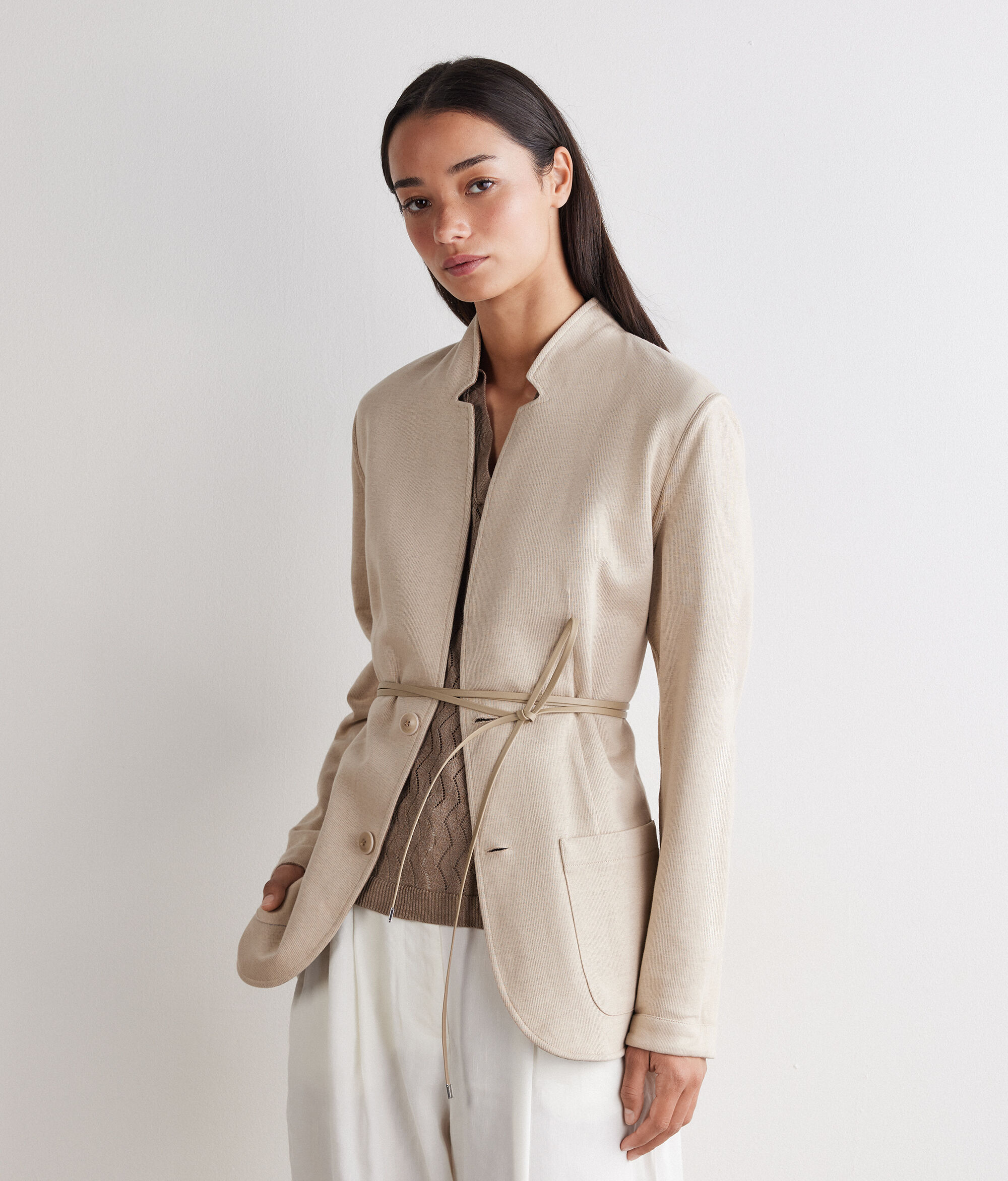 Curea din piele ciocănită